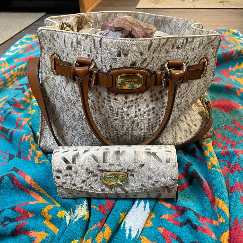 MK tote